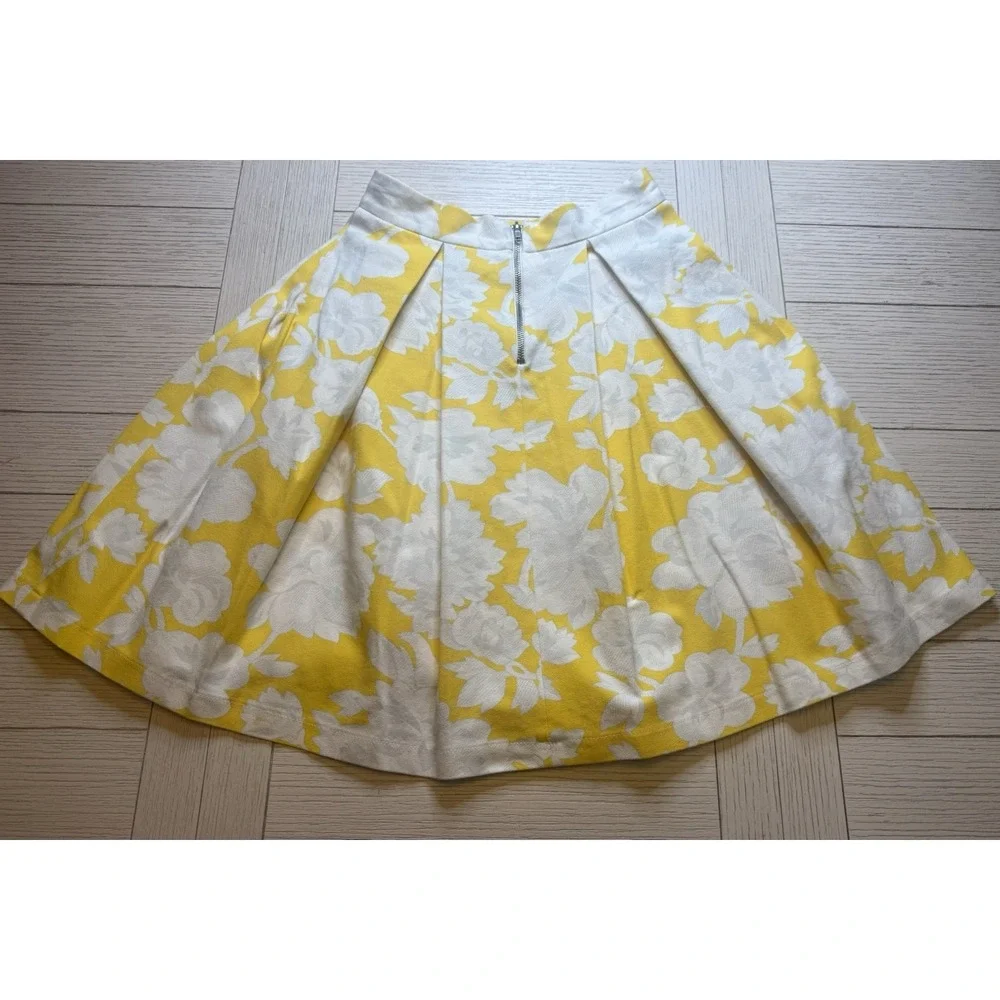Top Shop Ladies A Line Knee Length Exposed Zipper Yellow Floral Print Skirt. Sz4
